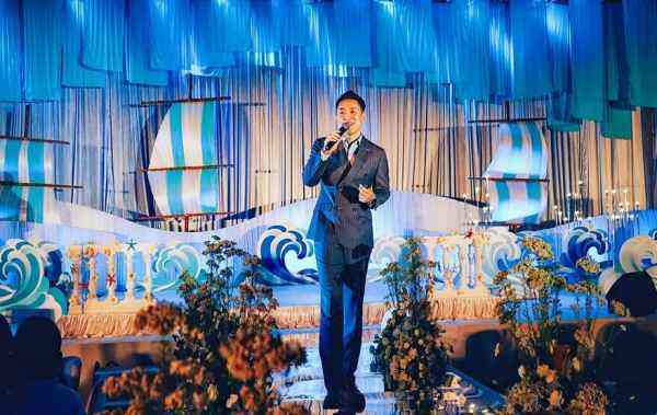 职业婚礼主持人的基本素质